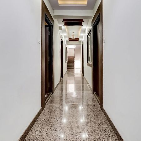 Oyo 81895 Nr Homes Bangalore Luaran gambar