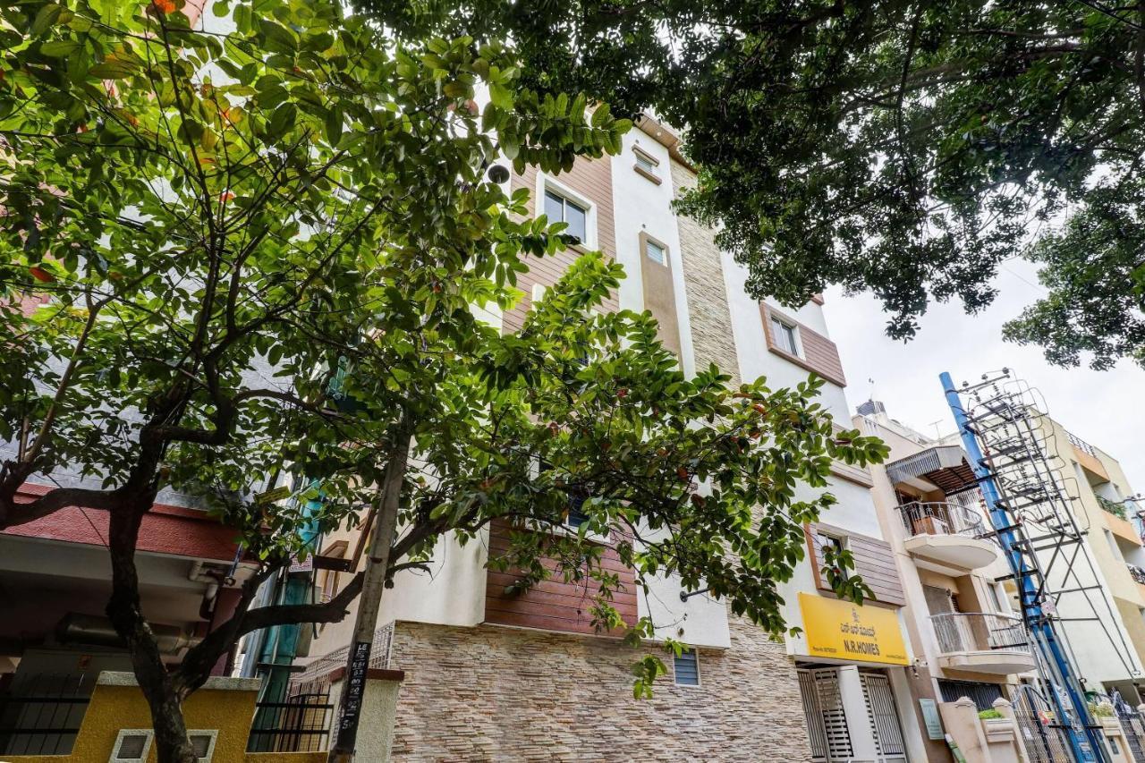 Oyo 81895 Nr Homes Bangalore Luaran gambar