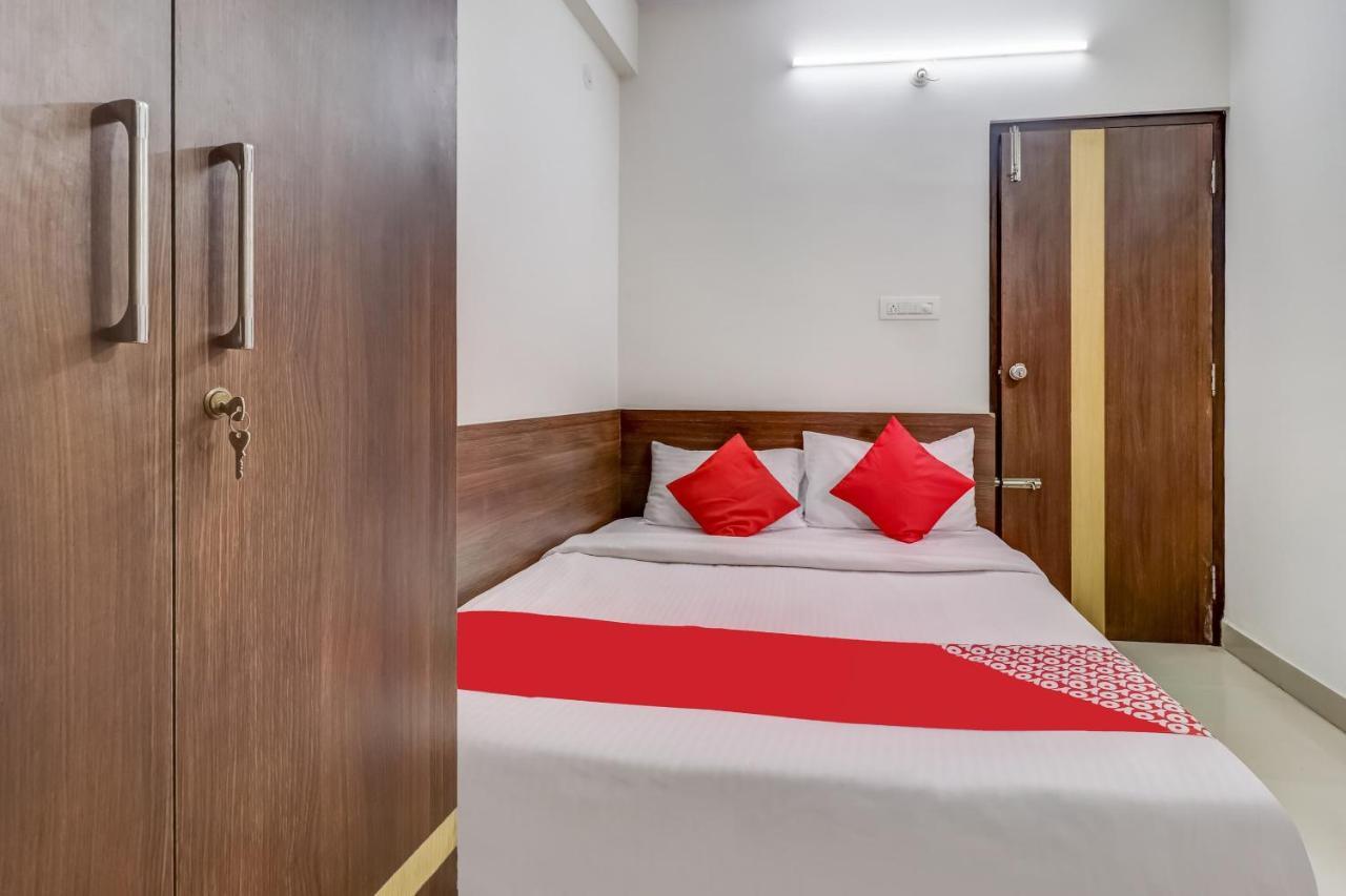 Oyo 81895 Nr Homes Bangalore Luaran gambar